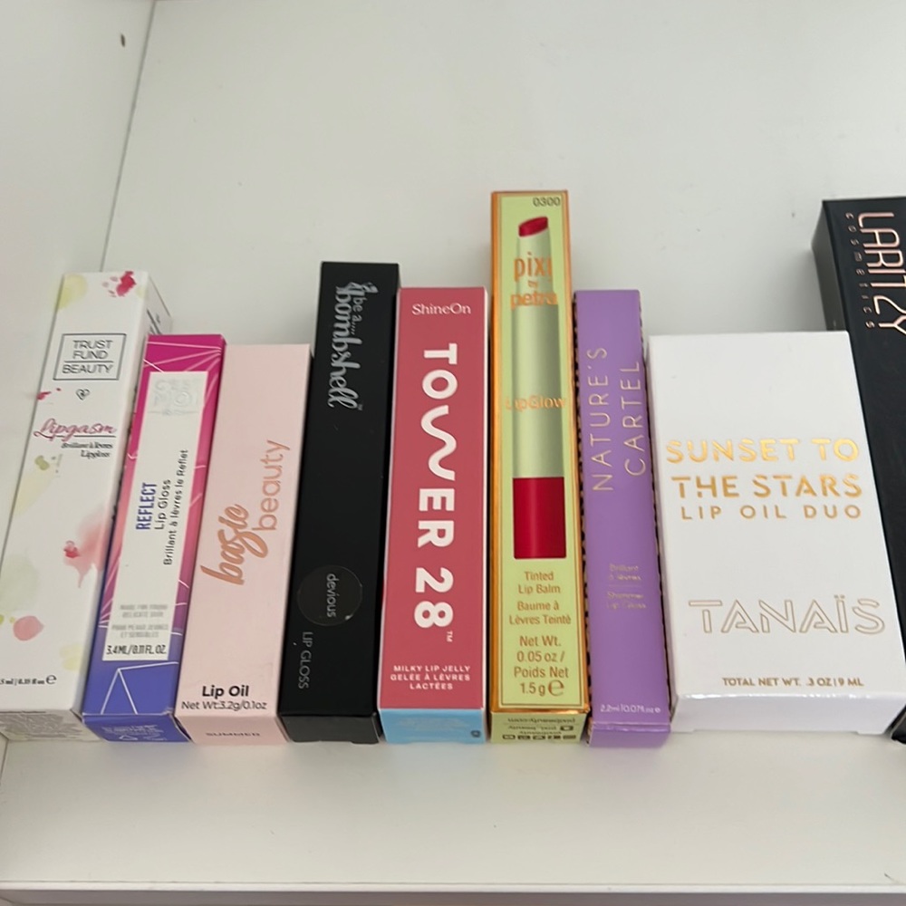 LIP GLOSS VARIETY